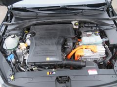 KIA cee'd Sportswagon 1.6 PHEV Platinum Edition LED KIA cee'd Sportswagon 1.6 PHEV Platinum Edition LED