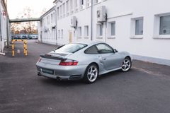Fahrzeugabbildung Porsche 996 Turbo Coupé  *Schalter / Schalensitze*