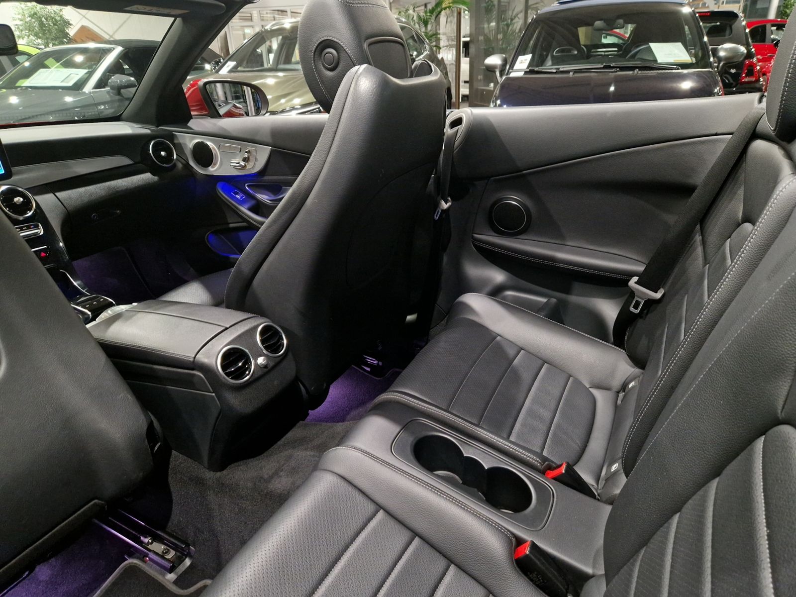 Fahrzeugabbildung Mercedes-Benz C 300 Cabrio AMG Line HUD LED NAV SHZ RFK 18"