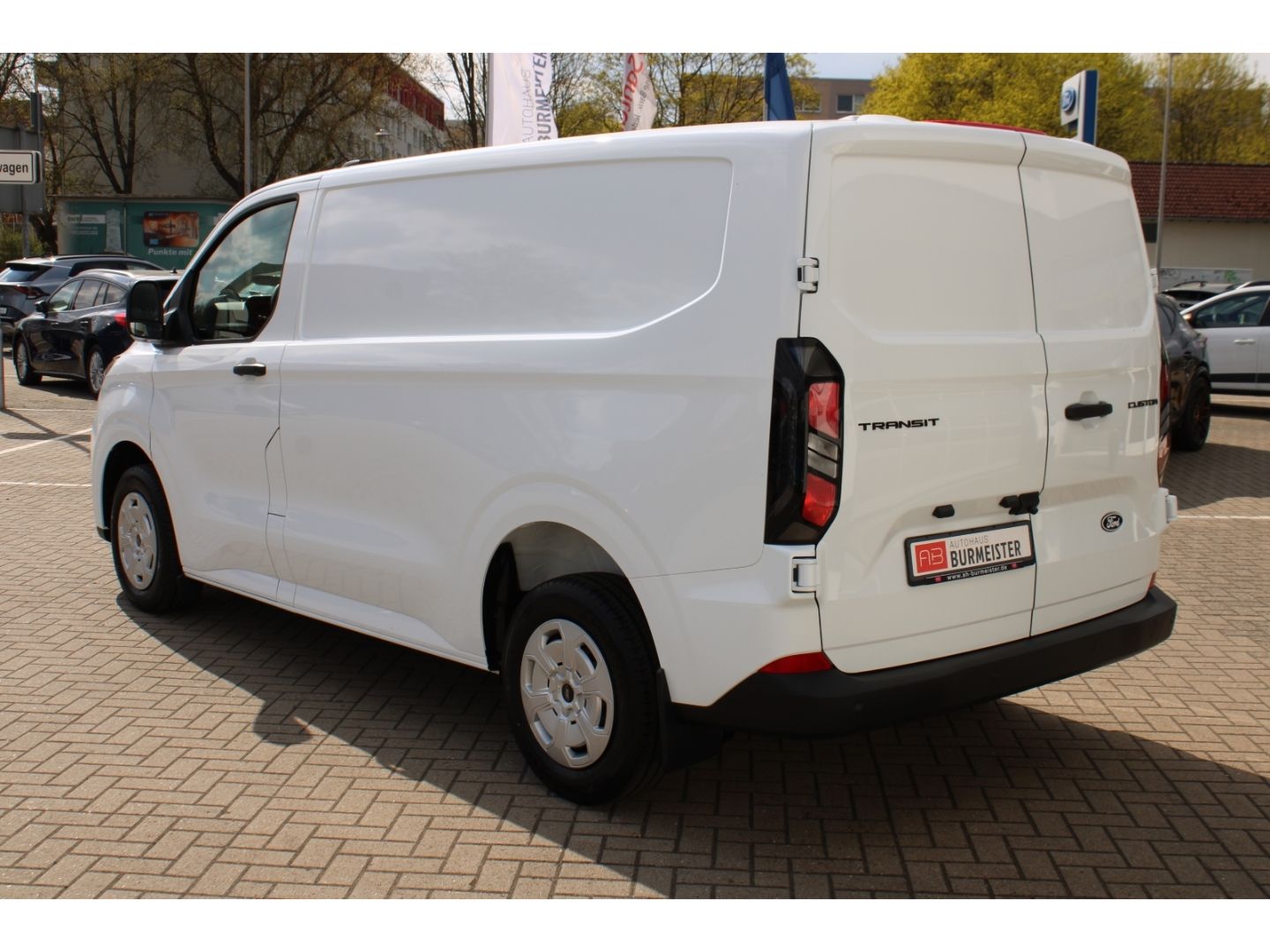 Fahrzeugabbildung Ford Transit Custom 320 L1 Trend LED GRA PDC RFK AHK