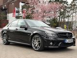 Mercedes-Benz C 63 AMG Deutsches Fahzeug/AMG Drivers Paket - Mercedes-Benz 63 AMG aus dem Jahr 2010