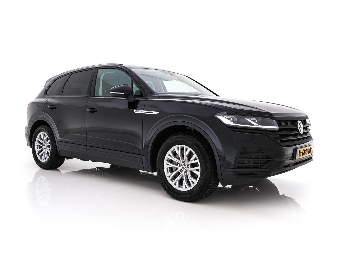 VW Touareg 3.0 TDI R-Line (INCL-BTW) Aut. *LEATHER