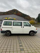 Volkswagen T4 Kombi - Volkswagen T4 mit Benzin-Antrieb