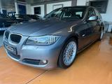 BMW 325 i  Lim. / Standh./Autom./SHZ/PDC/MFL/Temp. - BMW 325: mit Anhängerkupplung