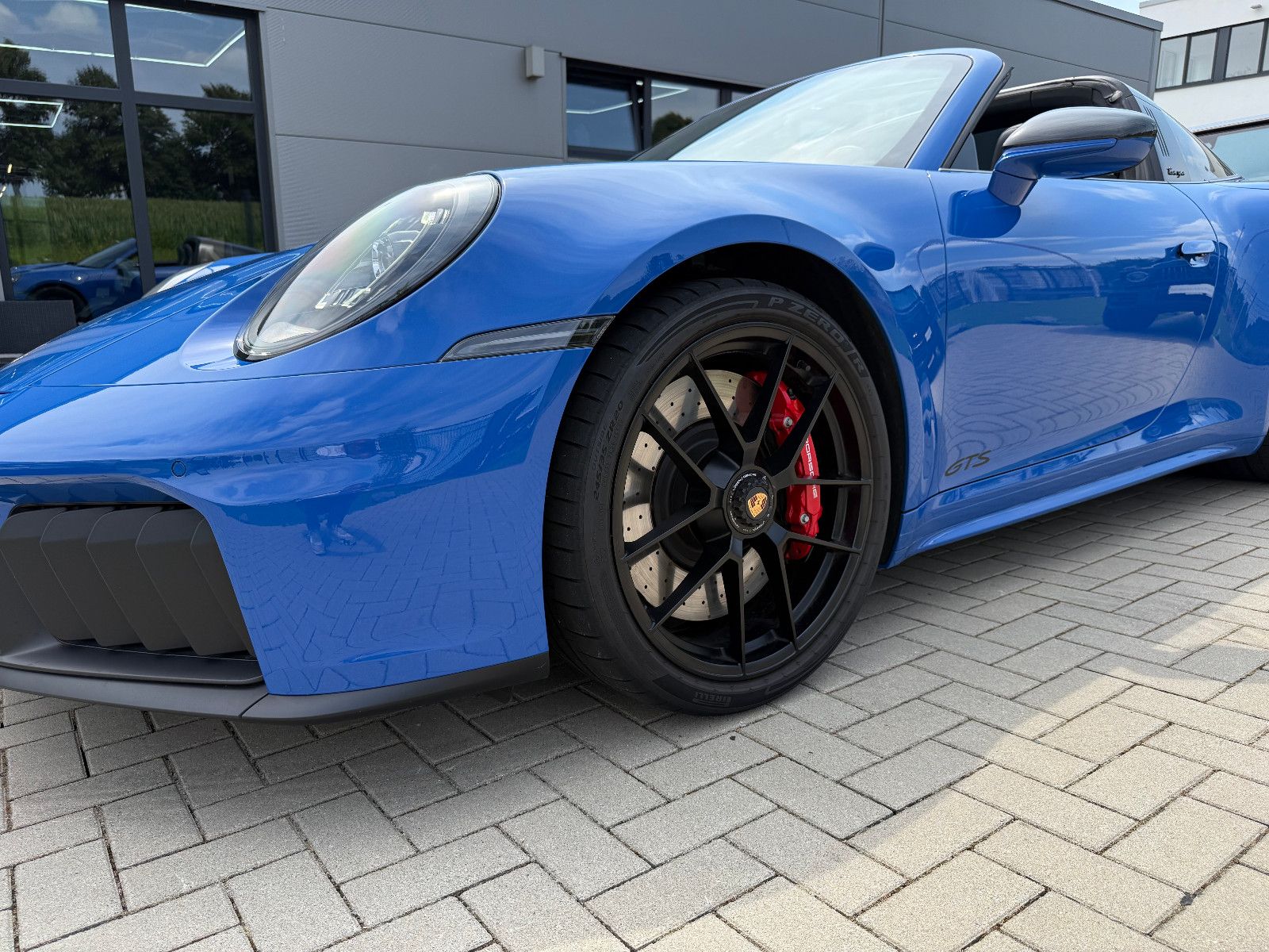 Fahrzeugabbildung Porsche 992.2/911 Targa 4 GTS-18Wege-Lift-BOSE-Steuer!