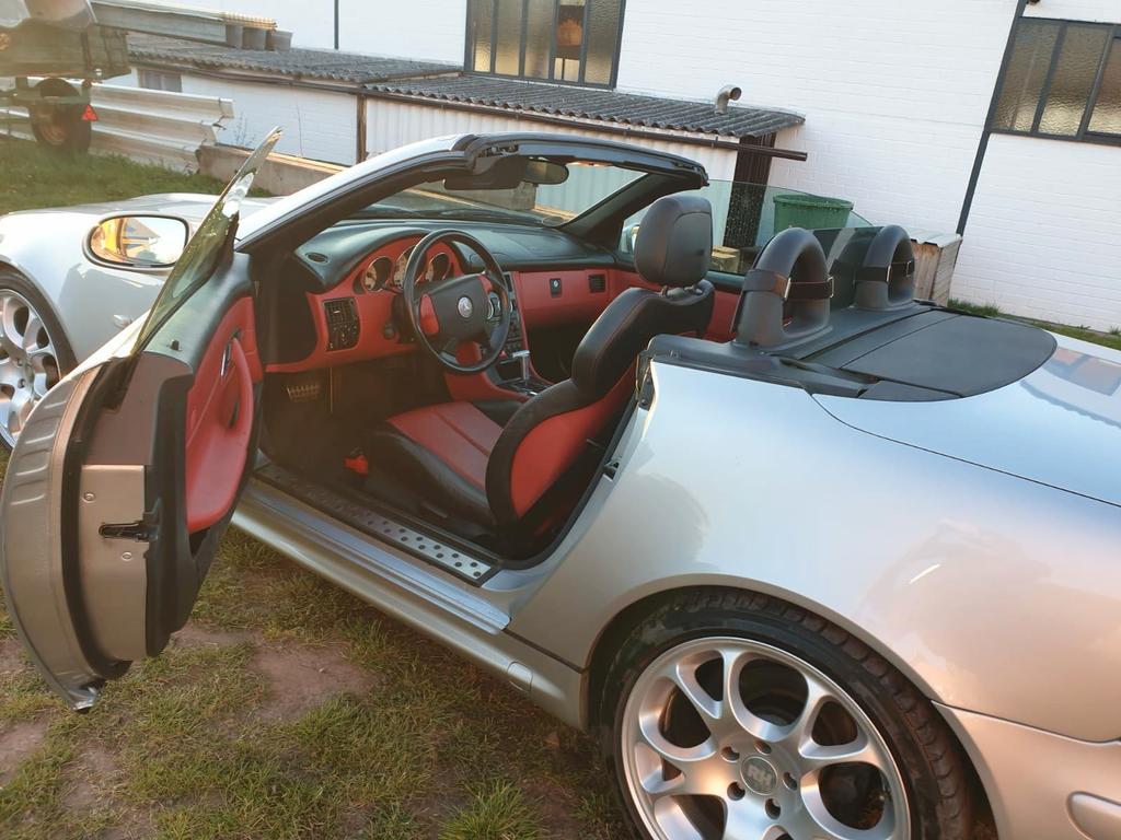 Mercedes-Benz SLK 230