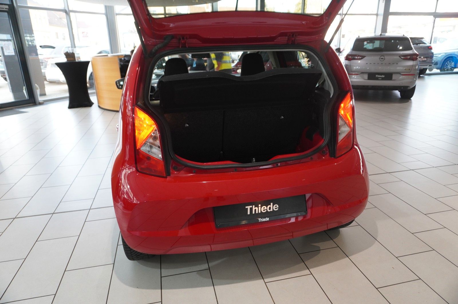 Fahrzeugabbildung SEAT Mii 1.0 SPORT 5-TÜR KLIMA/ALU/CD/AUX/NEBEL/TÜV