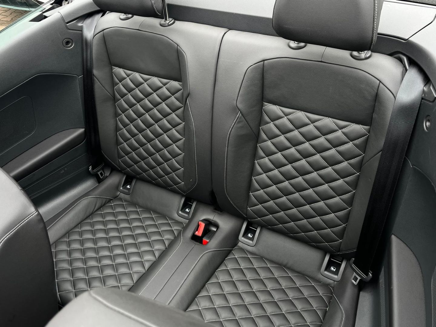 T-Roc Cabrio R-Line 1.5TSI DSG Leder*AHK*Black!