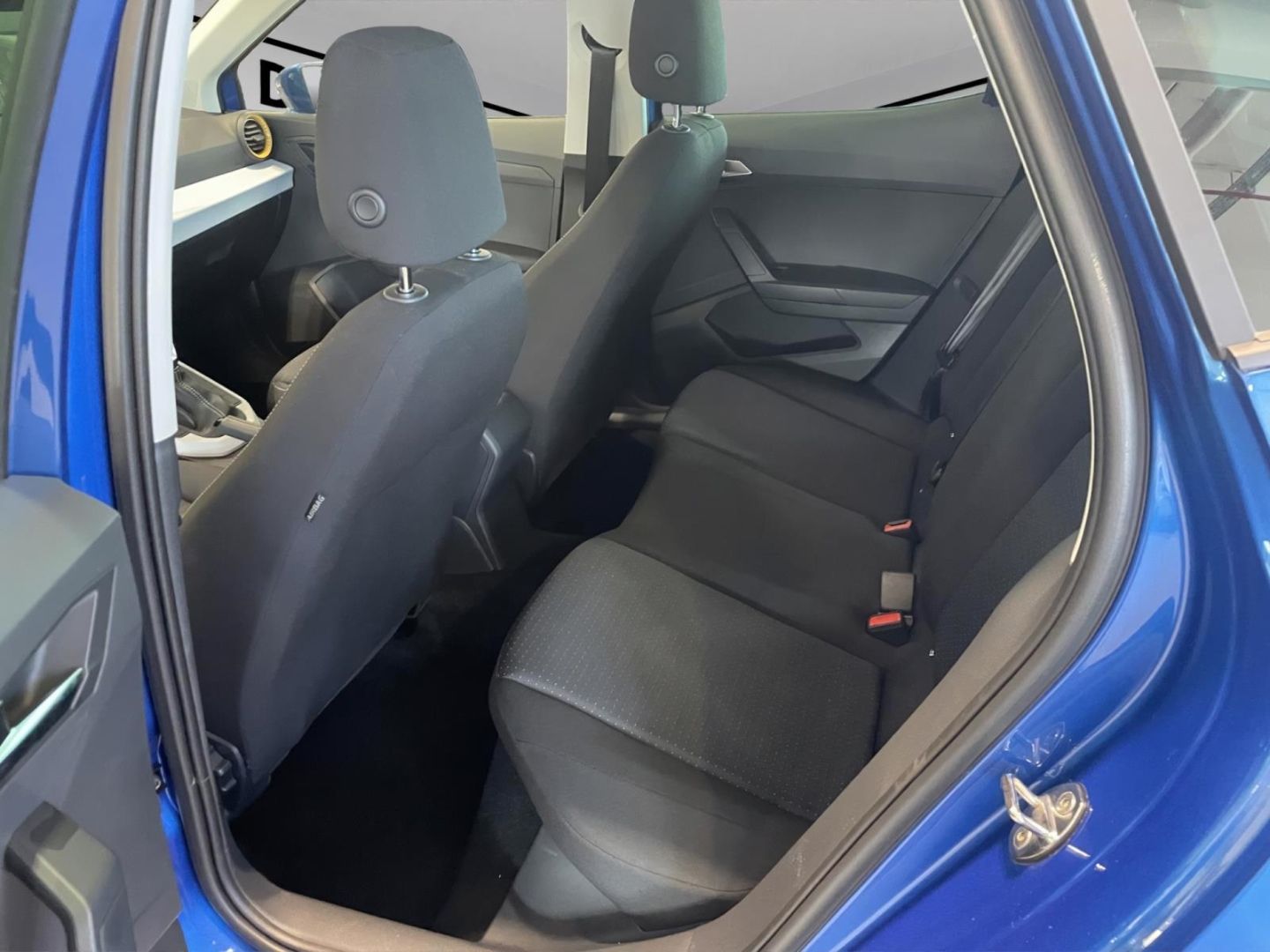 Fahrzeugabbildung SEAT Arona Style Navi Digitales Cockpit LED Apple Car