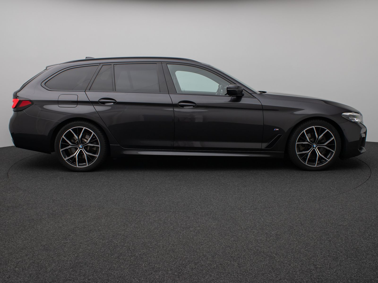 Fahrzeugabbildung BMW 520i M Sport Kamera DAB AHK Alarm Komfort 19Zoll