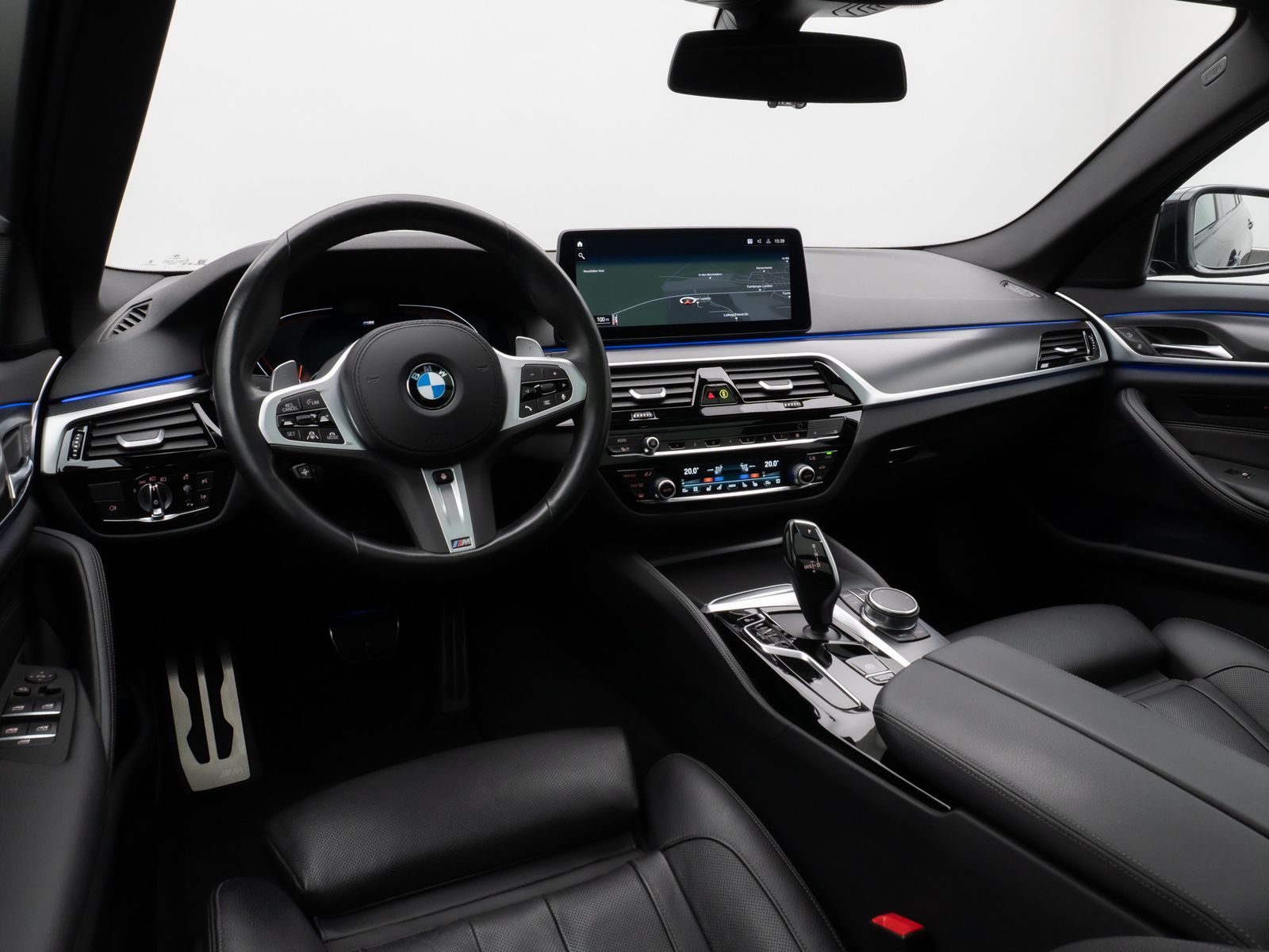 Fahrzeugabbildung BMW 540d xD M Sport Panorama Kamera Laser HUD AHK