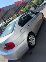 BMW 318i  TÜV bis 01/2027  230.000 km - BMW 230 von privat