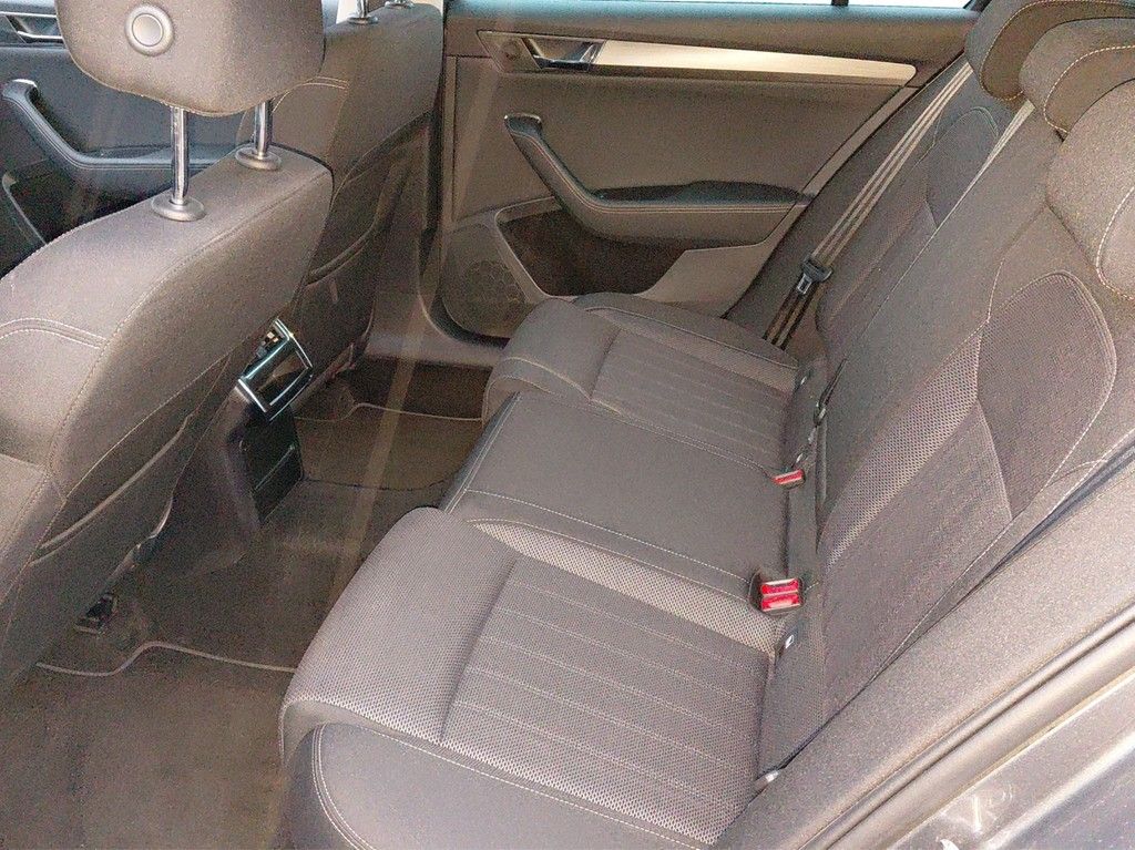 Skoda Superb - Bild 17