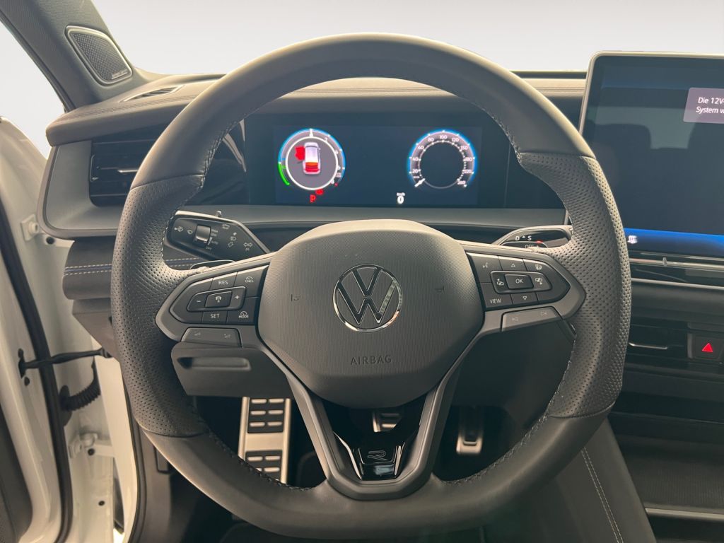 Fahrzeugabbildung Volkswagen Tayron 1.5 eHybrid DSG R-Line AHZV Black Style