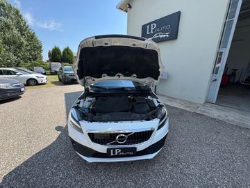 Volvo V40 Cross Country - 9
