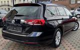 Volkswagen PASSAT VARIANT NAVI-AUTOMATIK-PDC-SHZ-TEMPOM - mit Diesel-Antrieb: Berganfahrassistent, mit Klimaautomatik