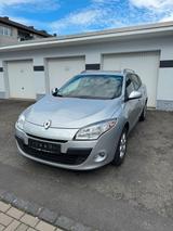 Renault  Megane  1,6  16V TÜV Neu 50.277 k... - Renault Megane aus 2010: Kombi