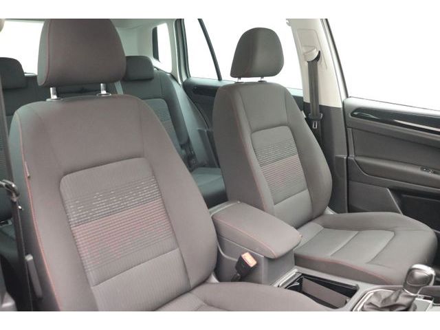 Fahrzeugabbildung Volkswagen Golf Sportsvan VII 1.4 Sound BMT Start-Stopp