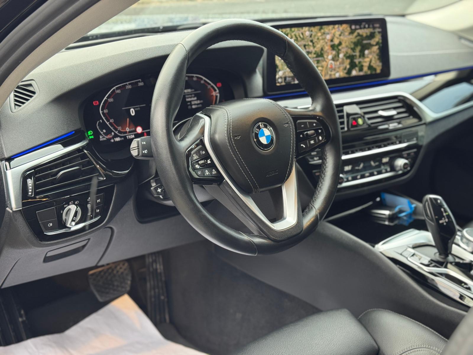 BMW 520d Touring xDrive Laser HUD DriAssPro Dakota