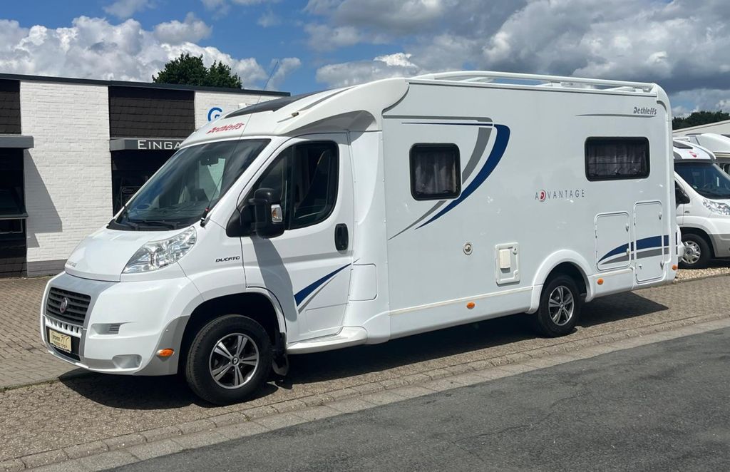 Dethleffs, T 6611 - Einzelbetten - auto.Sat/TV - Solar -