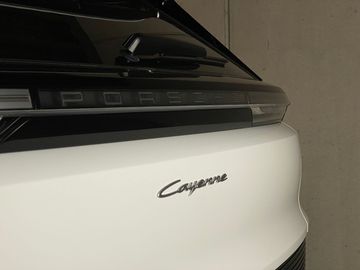 Porsche Cayenne - 11