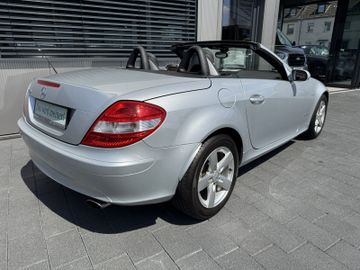 Bild 4 Mercedes-Benz SLK 200 Kompressor Leder SHZ Airscarf EU4