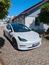 Tesla Model 3 Allradantrieb mit Dualmotor Performa... - Tesla Model 3 in Kassel