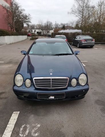 Mercedes-Benz CLK 320