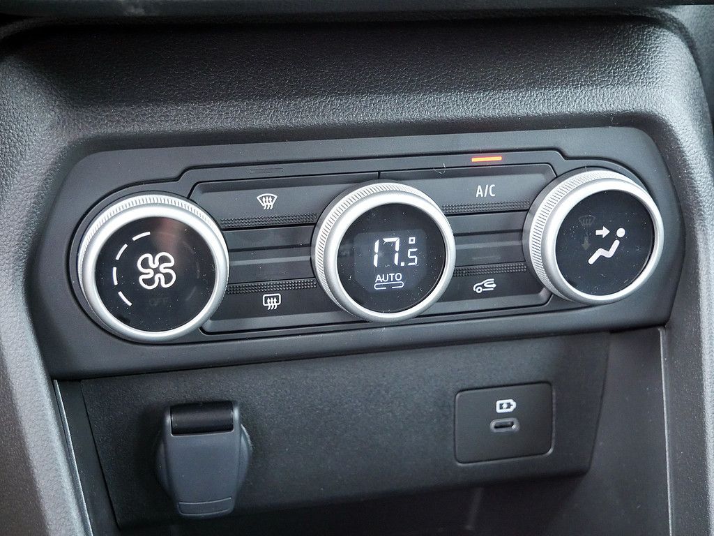 Fahrzeugabbildung Dacia Sandero Journey TCe 90