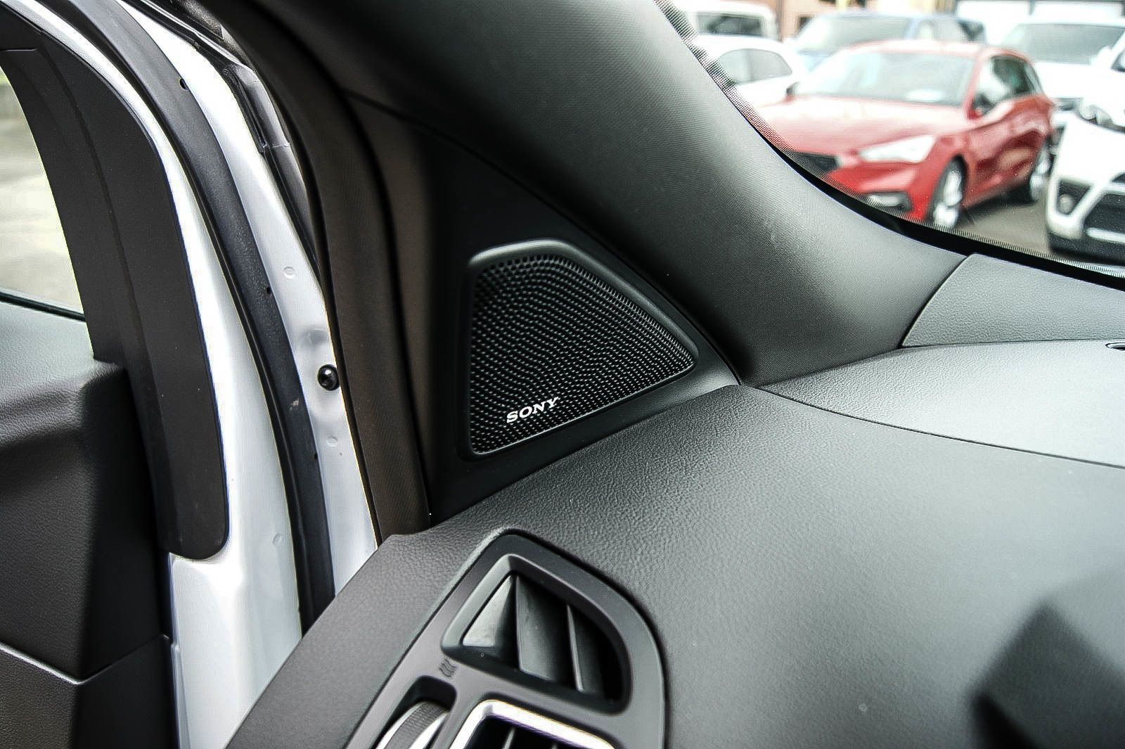 Fahrzeugabbildung Ford Kuga 15 EcoBoost 4x4 Auto ST-Line 1.HAND