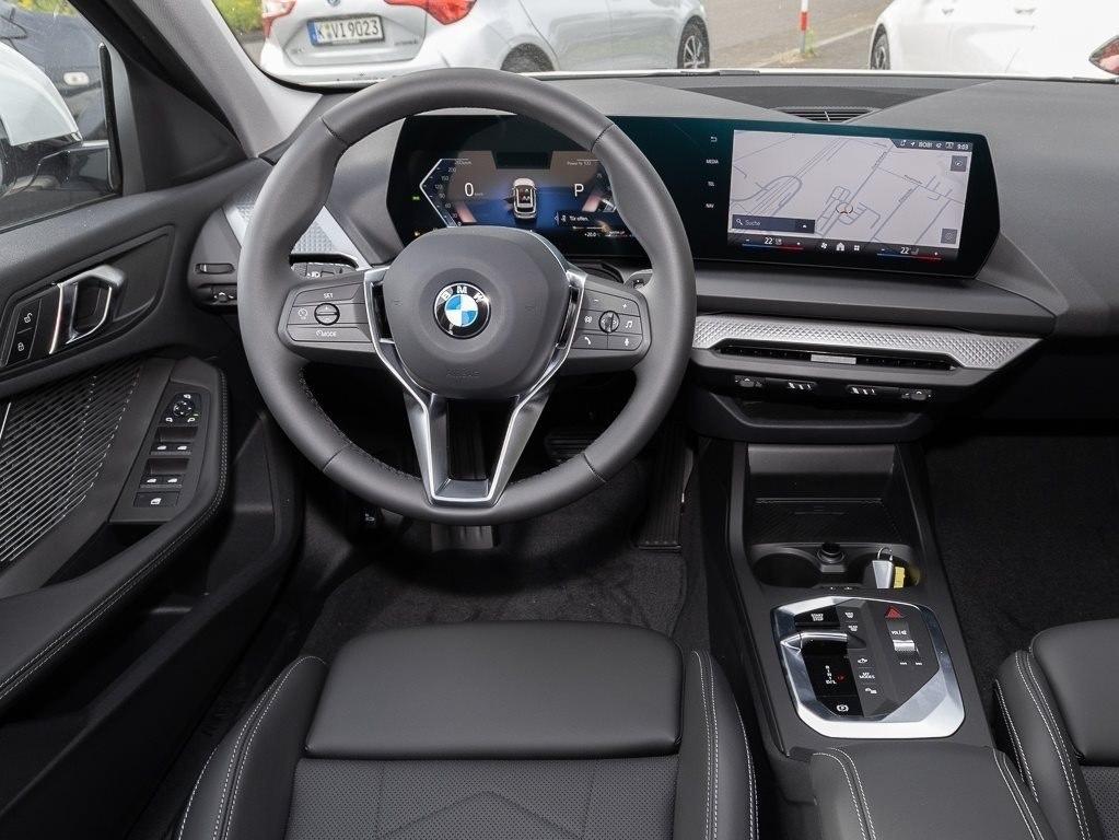 BMW 120 RFK NAVI LED PDC V+H DAB Parkass. Tempomat