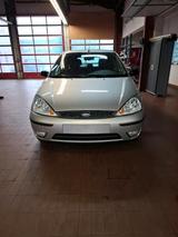 Ford Focus 1.6 Mk1 - Ford Focus aus 2003: Kleinwagen