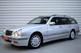 Mercedes-Benz E 200 T Elegance+Nur61.000km+Schiebedach - gebrauchte Mercedes-Benz E-Klasse aus dem Jahr 2001