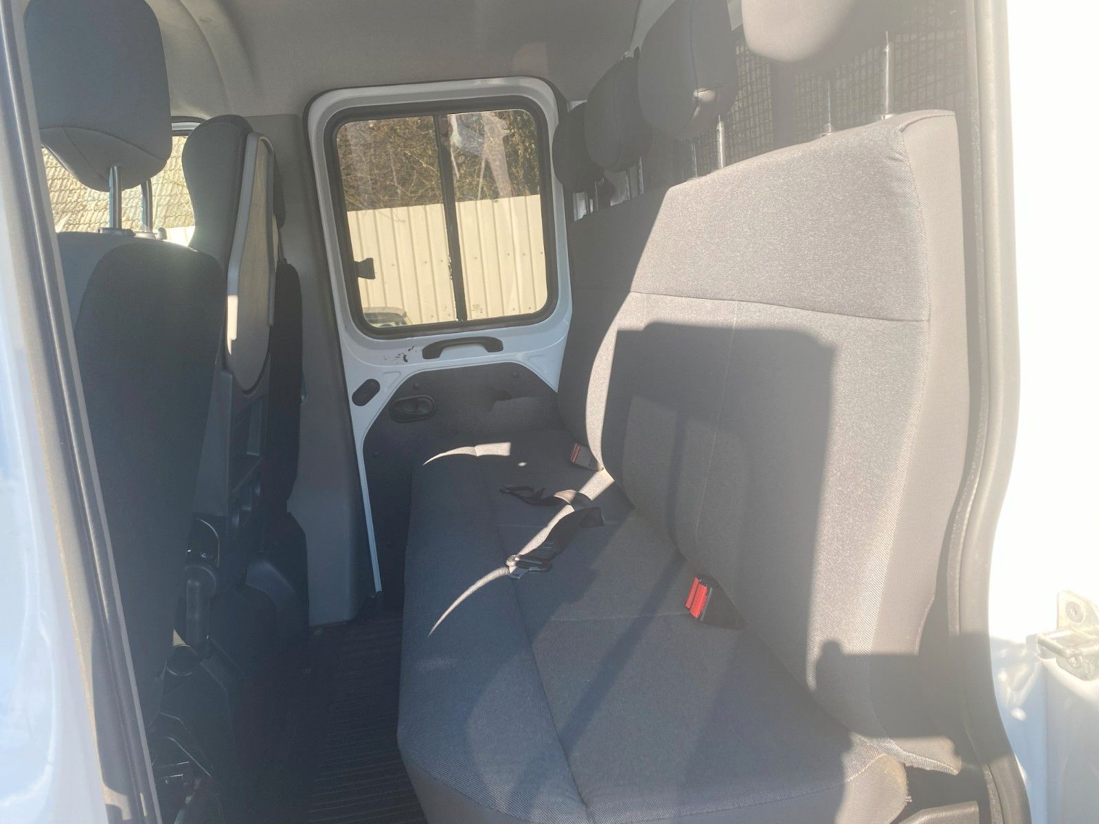 Fahrzeugabbildung Renault Master III PritscheDoka,AHK1Hd,Laubschutzugitter