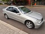 Mercedes-Benz C 240 AVANTGARDE Avantgarde - Mercedes-Benz C 240 mit Benzin-Antrieb