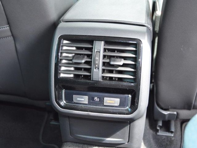 Passat Variant 2.0 TDI DSG Elegance AHK/MATRIX/N