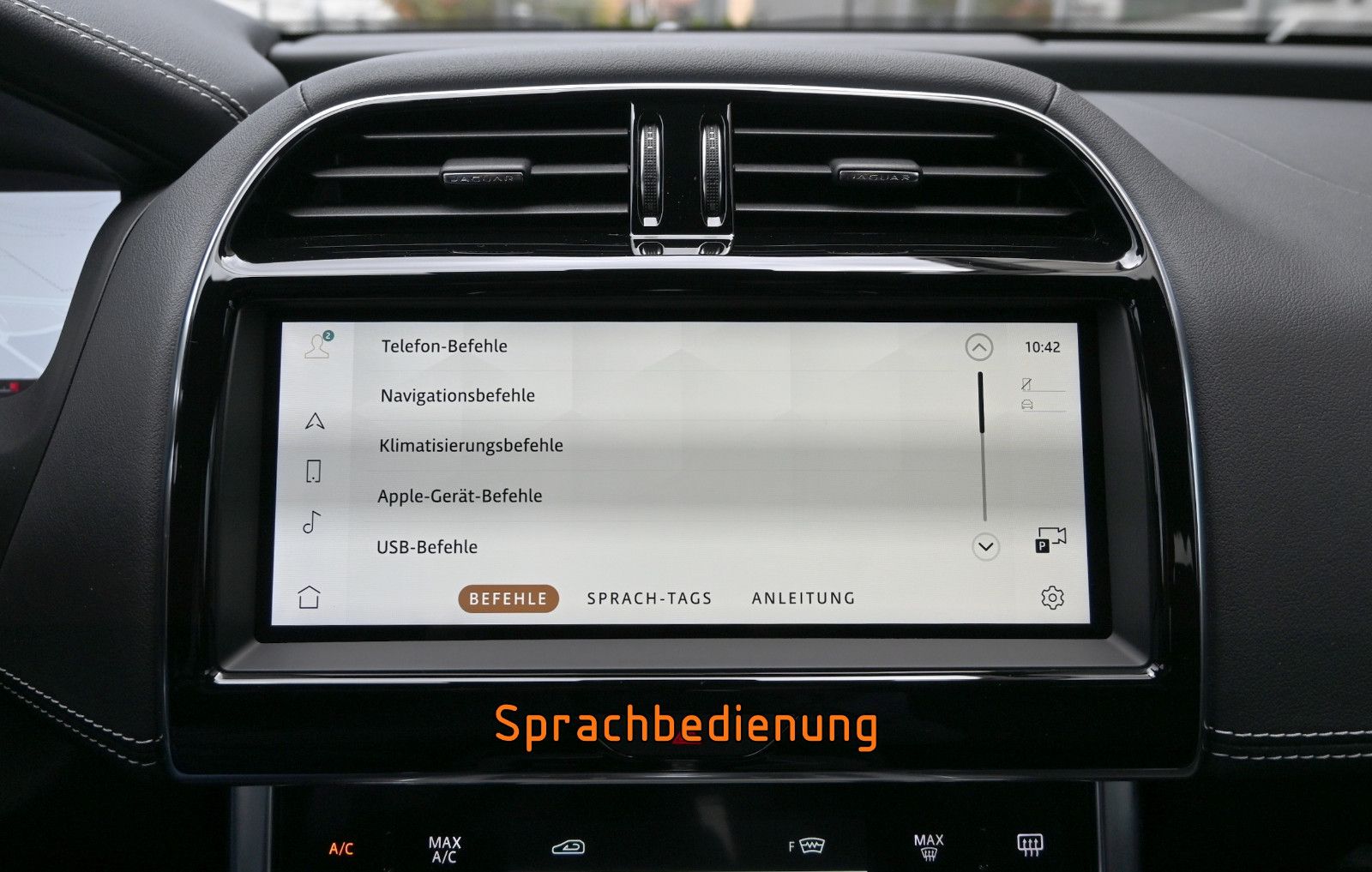 Fahrzeugabbildung Jaguar XE D200 R-DYNAMIC S AWD °HEAD-UP°KEYLESS°TECHNO°