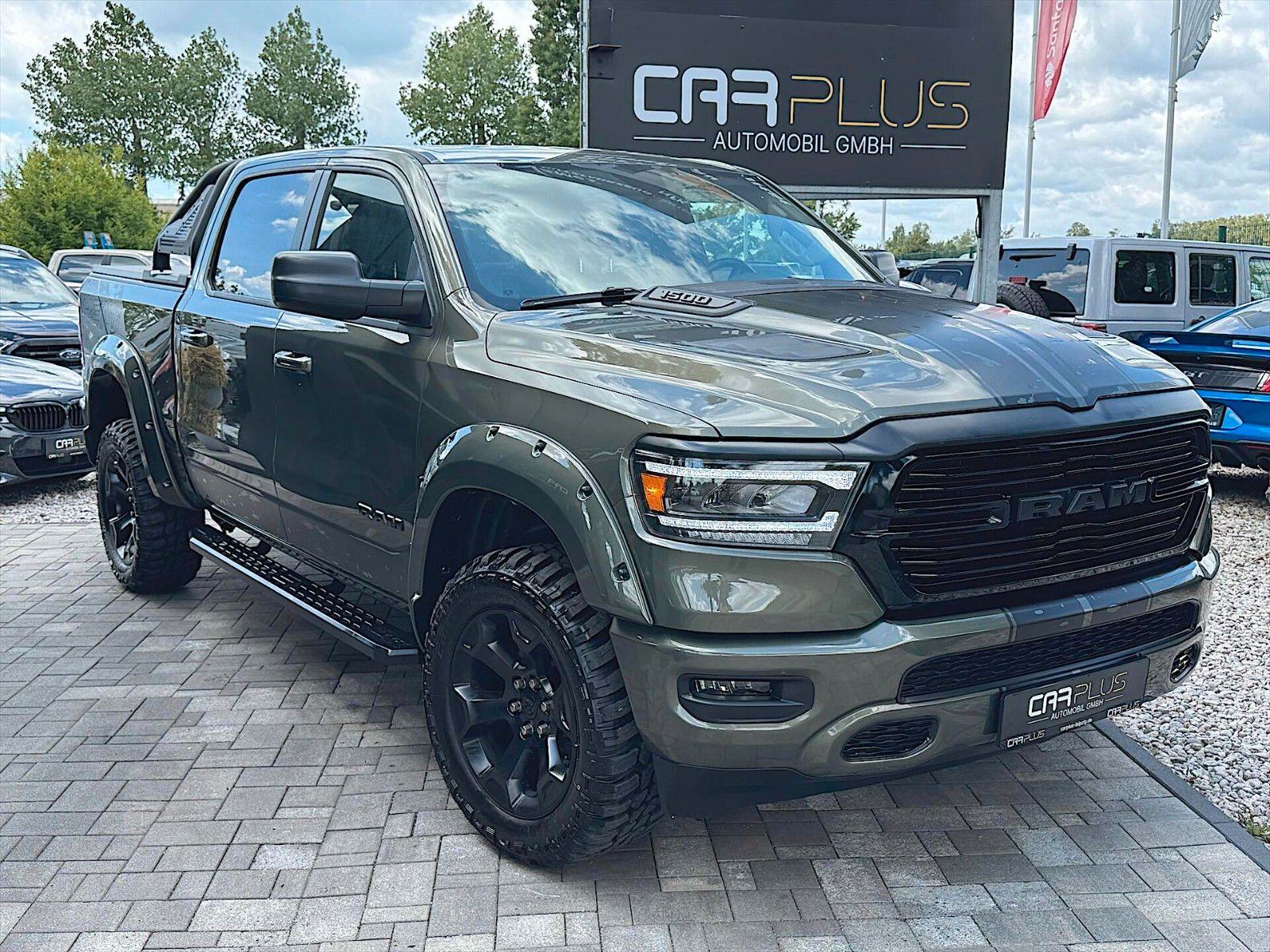 Fahrzeugabbildung Dodge RAM 5.7 V8 HEMI NightEdition Offroad 4x4 eTorque