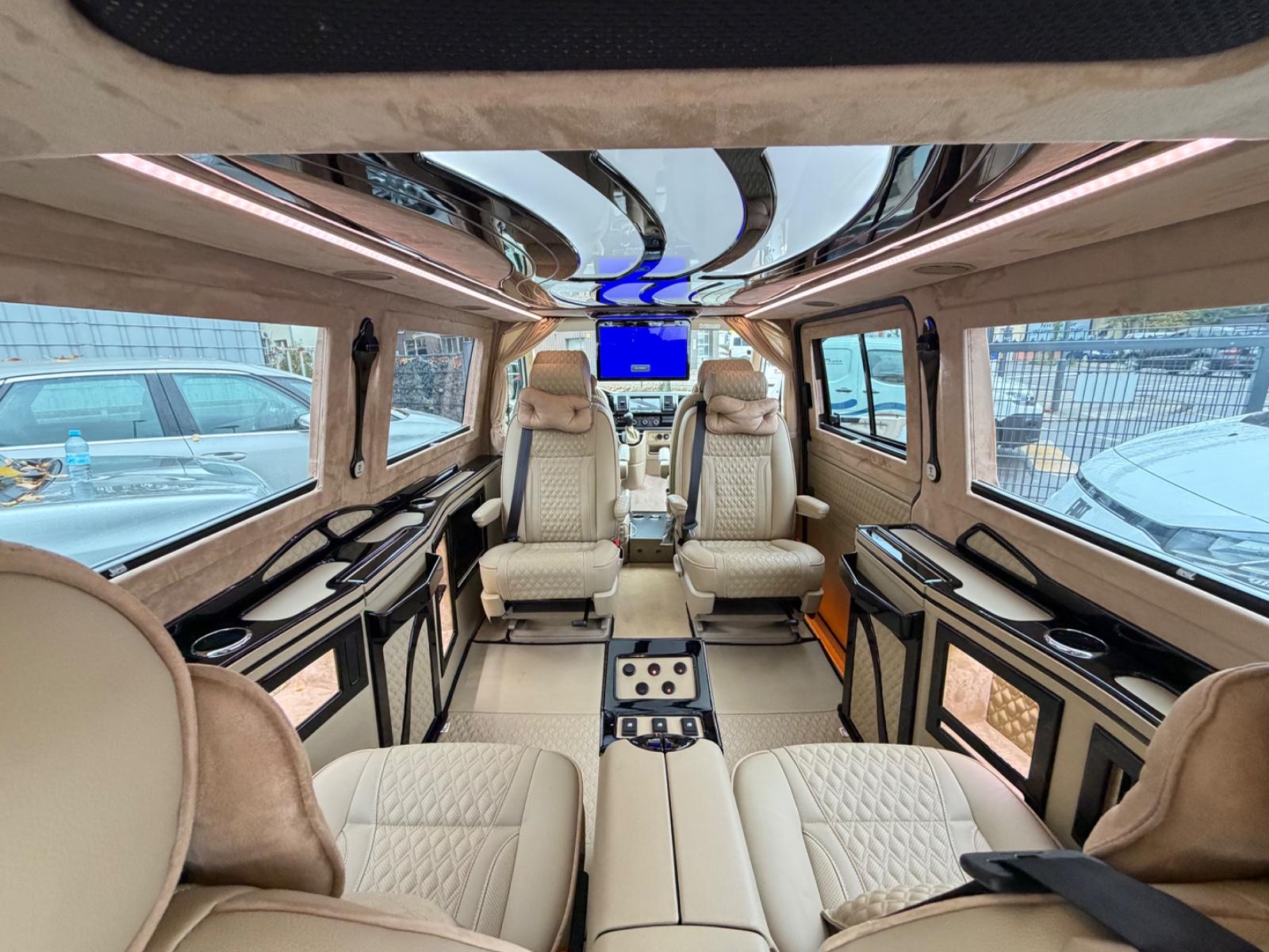 Volkswagen T6 Multivan Extra Lang VIP Umbau