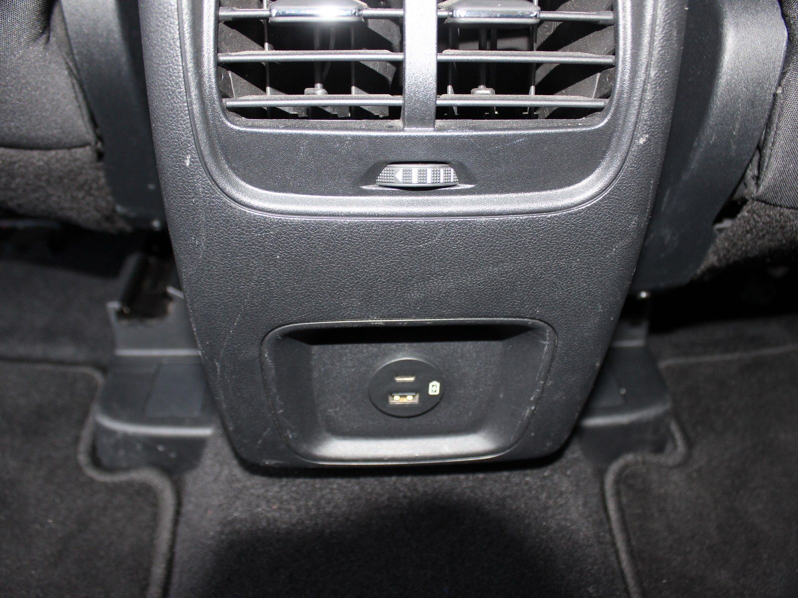 Fahrzeugabbildung Ford Kuga Plug-In Hybrid Titanium 2,5 Duratec