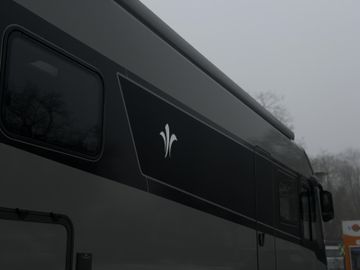 Niesmann + Bischoff Flair 880 VolluftfederungHubstützenActive Air 