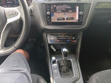 Volkswagen Tiguan - 12