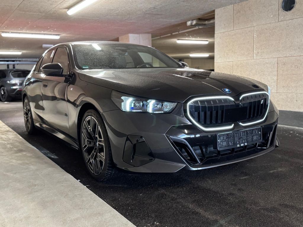 BMW i5