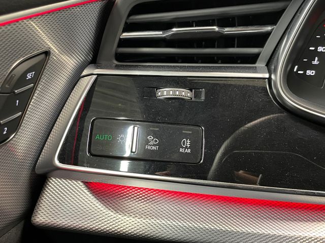 RSQ8 quattro 4.0 TFSI AHK HUD PANO LED