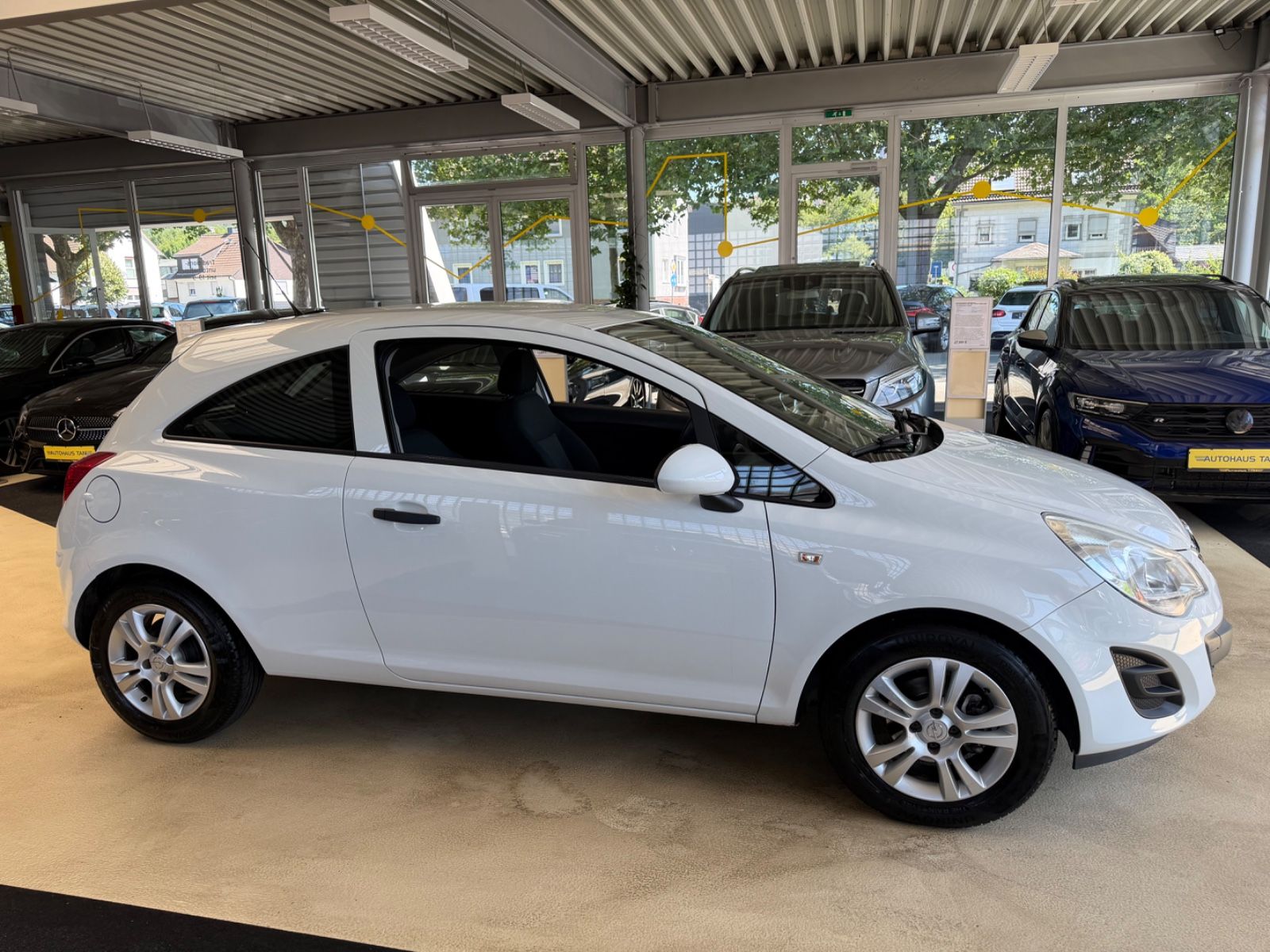 Fahrzeugabbildung Opel Corsa D Selection 1.4 *NUR 45.990KM*
