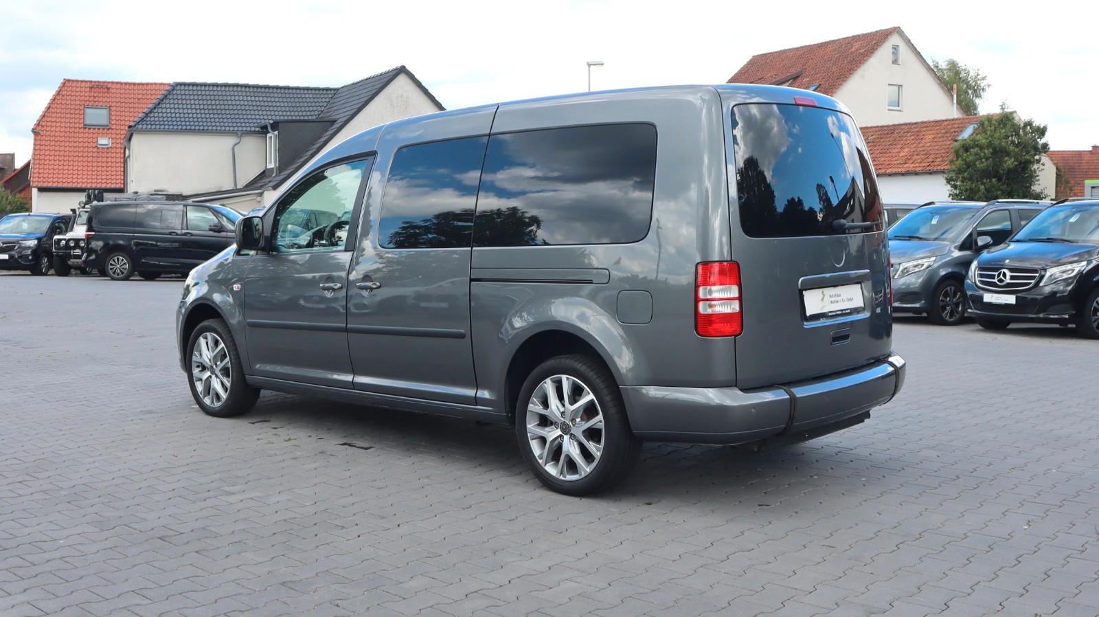 Volkswagen Caddy 1.6 TDI DSG Rollstuhlrampe R.Cam StandHz.