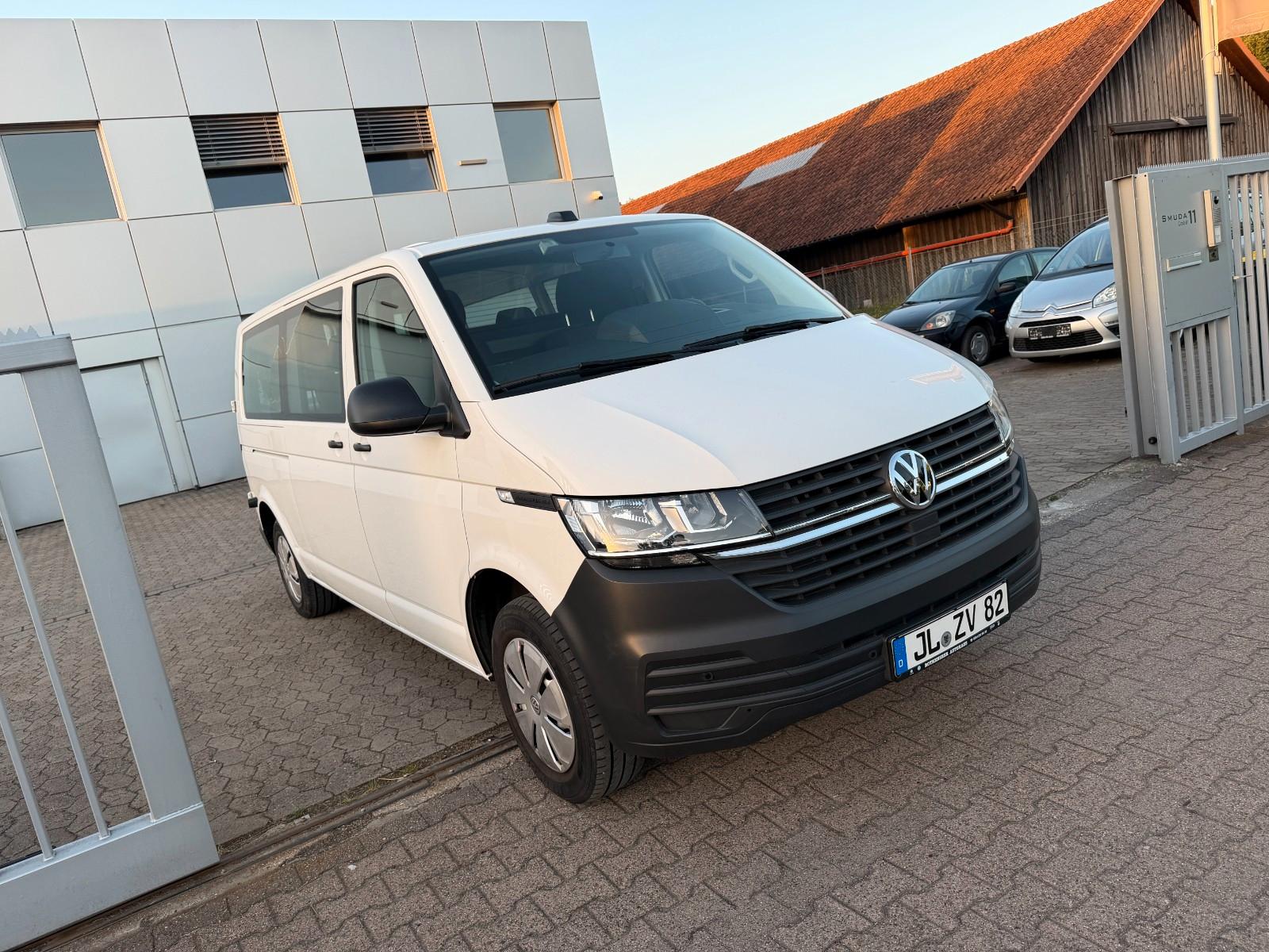 Volkswagen T6 Transporter T6.1 Transporter lang 5 SITZE *NAVI*PDC*AHK*SHZ*, миниатюра 4
