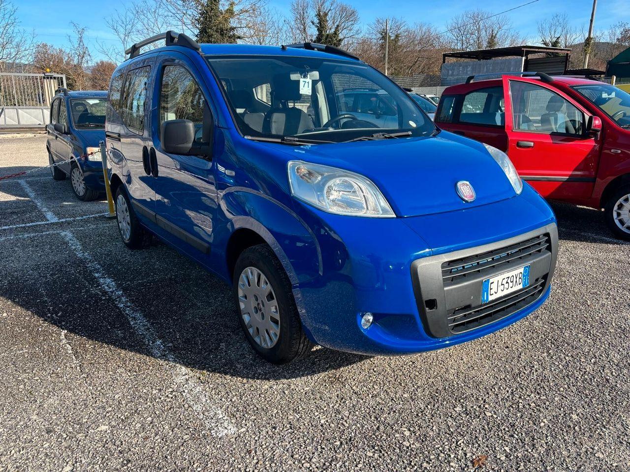 Fiat Qubo 2011 — вигляд ззаду