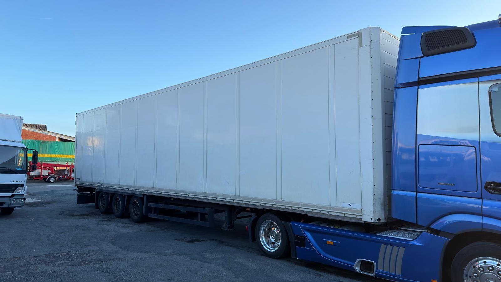 Schmitz Cargobull Iso-Koffer  MEGALINER (2 Stück)