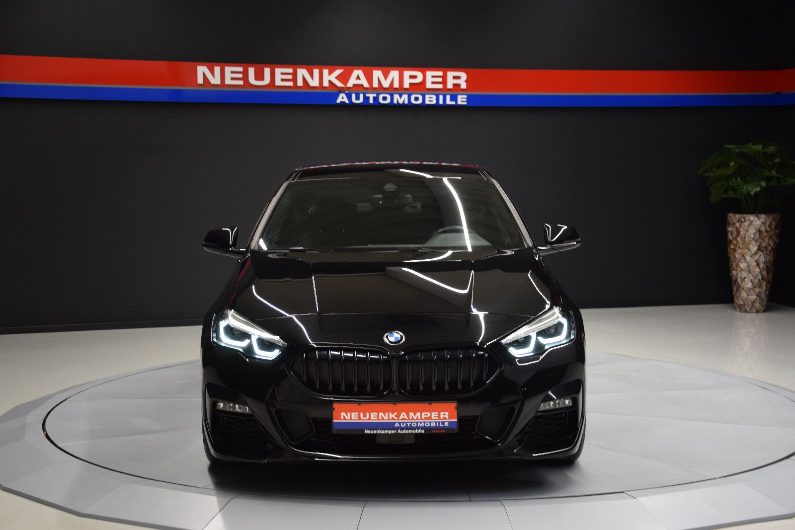 Fahrzeugabbildung BMW 218 i Gran Coupé M Sport H&k Leder Kamera ACC